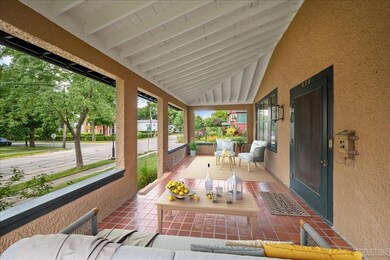 Open Front Porch to enjoy the pleasant outdoors!