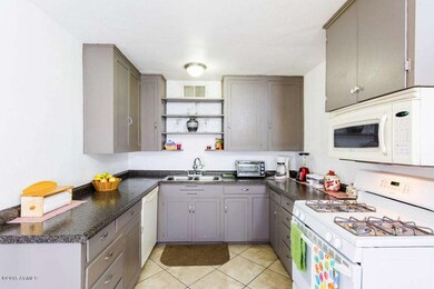07 Kitchen