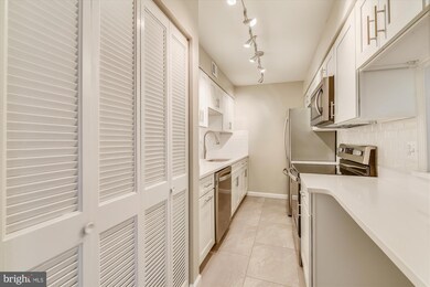 8231F Kings Charter Ln unit 104, West Springfield, VA 22152 - photo 6