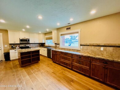Gering 503 6th Ave - 3 of 43