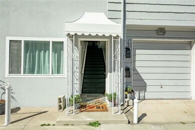 Main entry off Fernando