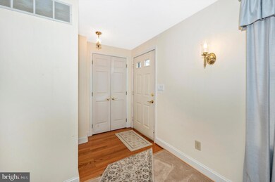 6808 Farmbrook Ct, Frederick, MD 21703 - photo 3