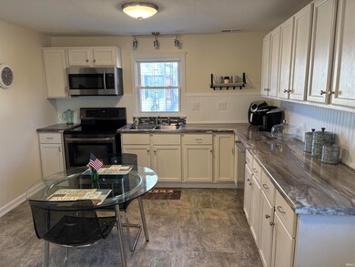 411 E Water St, Berne, IN 46711 - photo 5