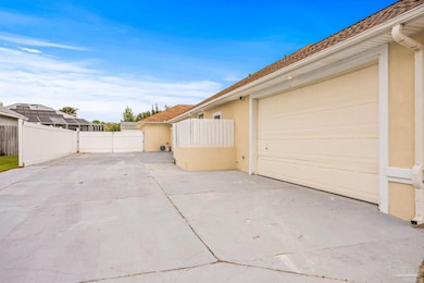 2022 Juno Cir, Pensacola, FL 32526 - photo 4