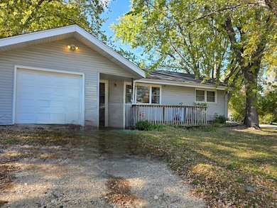 200 S Beck Rd unit 12, Lindenhurst, IL 60046 - photo 2