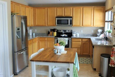 6 - Kitchen