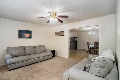 1205 N Brazos Ave unit 1207, Cleburne, TX 76031 - photo 4