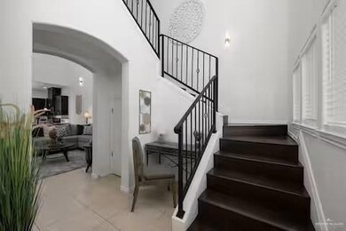 809 S 5th St, McAllen, TX 78501 - photo 4