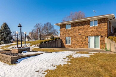 109 W Cummings St, Wayland, IA 52654 - photo 2