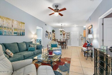 04-Living Room & Dining Room