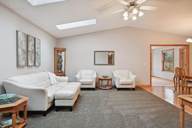 10061 Ives Ln N, Maple Grove, MN 55369 - photo 4