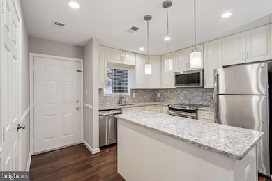 2816 Lee Oaks Place unit 102, Falls Church, VA 22046 - photo 6