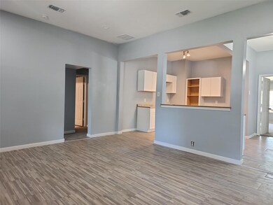 1019 W Walker St, Denison, TX 75020 - photo 3