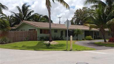 LARGE CORNER LOT WITH ROOM FOR BOAT ON SIDE OF PRO