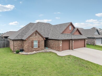 1620 E Boston Ct, Broken Arrow, OK 74012 - photo 2