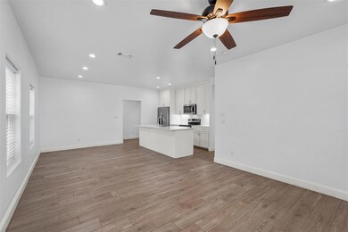 612 W Texas St, Denison, TX 75020 - photo 3