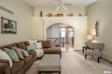 6413 Madison St, Davenport, IA 52806 - photo 3