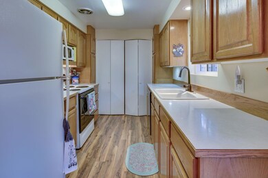 5-web-or-mls-3060 SW 35th Ct, Redmond-5