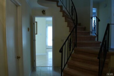 4210 Scheidys Rd, Whitehall, PA 18052 - photo 4