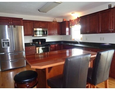 92 Cortis Rd, Dudley, MA 01571 - photo 3