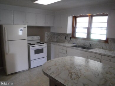 550 S 2nd St, Chambersburg, PA 17201 - photo 6