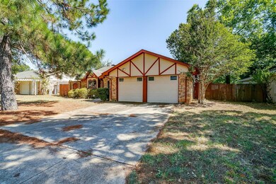 700 Huntwich Dr, Bedford, TX 76021 - photo 2