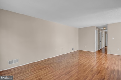 93 Gregory La Ln, Franklin Park, NJ 08823 - photo 5