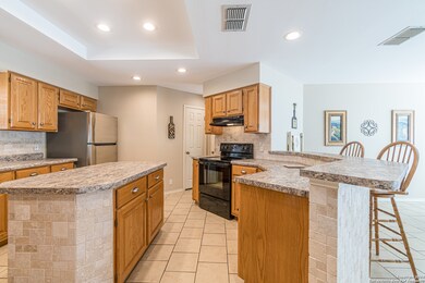 20620 Low Bluff Rd, Helotes, TX 78023 - photo 4