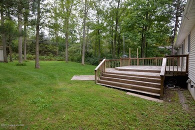 18 Yorktown Rd, Mountain Top, PA 18707 - photo 2