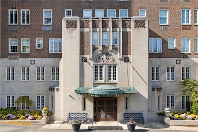 Park Mansions unit 6BC, Pittsburgh, PA 15213 - photo 3