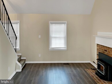 7008 Battlefield Green Dr, Fredericksburg, VA 22407 - photo 3