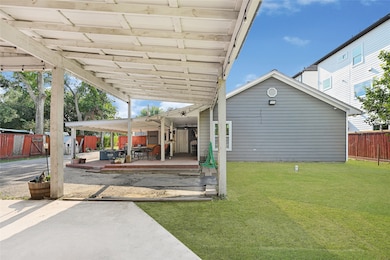 2302 Hoskins Dr, Houston, TX 77080 - photo 5