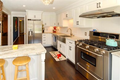 16 William Cir, Stratham, NH 03885 - photo 2