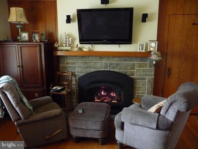 84 Rose Ave, Leola, PA 17540 - photo 5