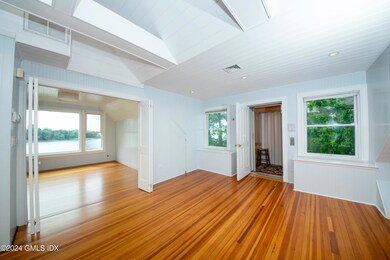 41 Byram Shore Rd unit Upper Level, Greenwich, CT 06830 - photo 2