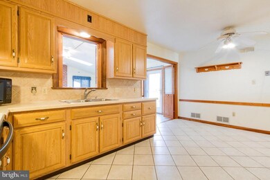 27 Walnut Dr, Ephrata, PA 17522 - photo 5