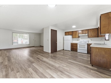 310 NE 34th Place, Hillsboro, OR 97124 - photo 5