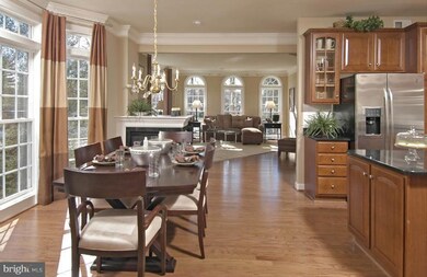 3835 Broadheath Cir, Burtonsville, MD 20866 - photo 5