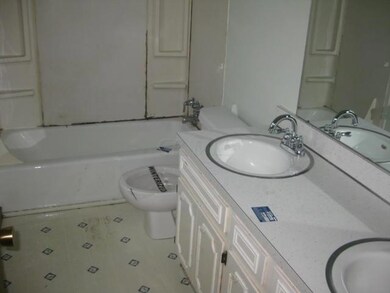 1369 Pegwood Dr, Columbus, OH 43229 - photo 4