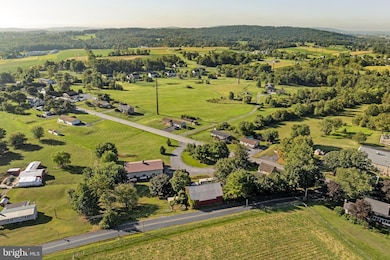 1175 W Swartzville Rd, Reinholds, PA 17569 - photo 5