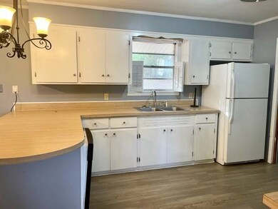 227 Veterans Memorial Dr, Kosciusko, MS 39090 - photo 7