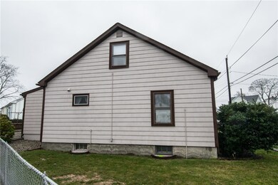 427 Kenyon Ave, Pawtucket, RI 02861 - photo 5