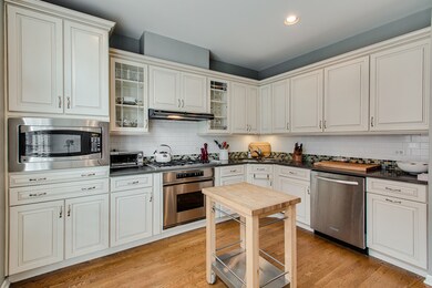 2664 N Southport Ave, Chicago, IL 60614 - photo 4