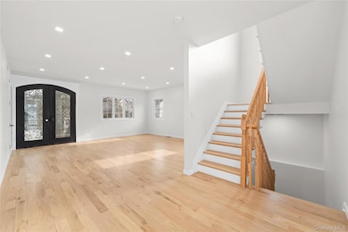 383 Franklin Ave, Hewlett, NY 11557 - photo 2