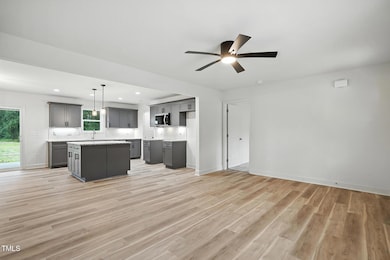 8670 Green Path Rd, Dunn, NC 28334 - photo 5