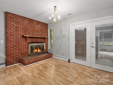 121 Rock Hill Rd, Asheville, NC 28803 - photo 5