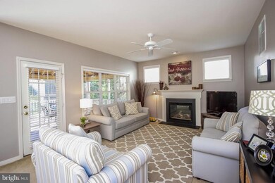 43567 Sorbonne Ln, Chantilly, VA 20152 - photo 7