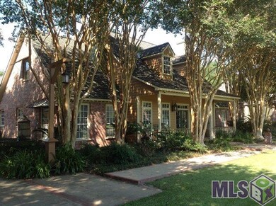 meticulously maintained crepe myrtles and live oak