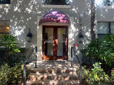 Regent Park At Young Circle unit 118A, Hollywood, FL 33020 - photo 2