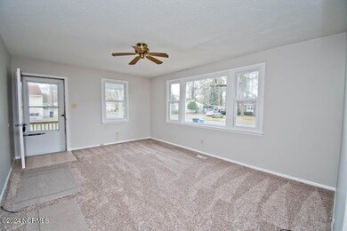 600 Maple St, Jacksonville, NC 28540 - photo 2